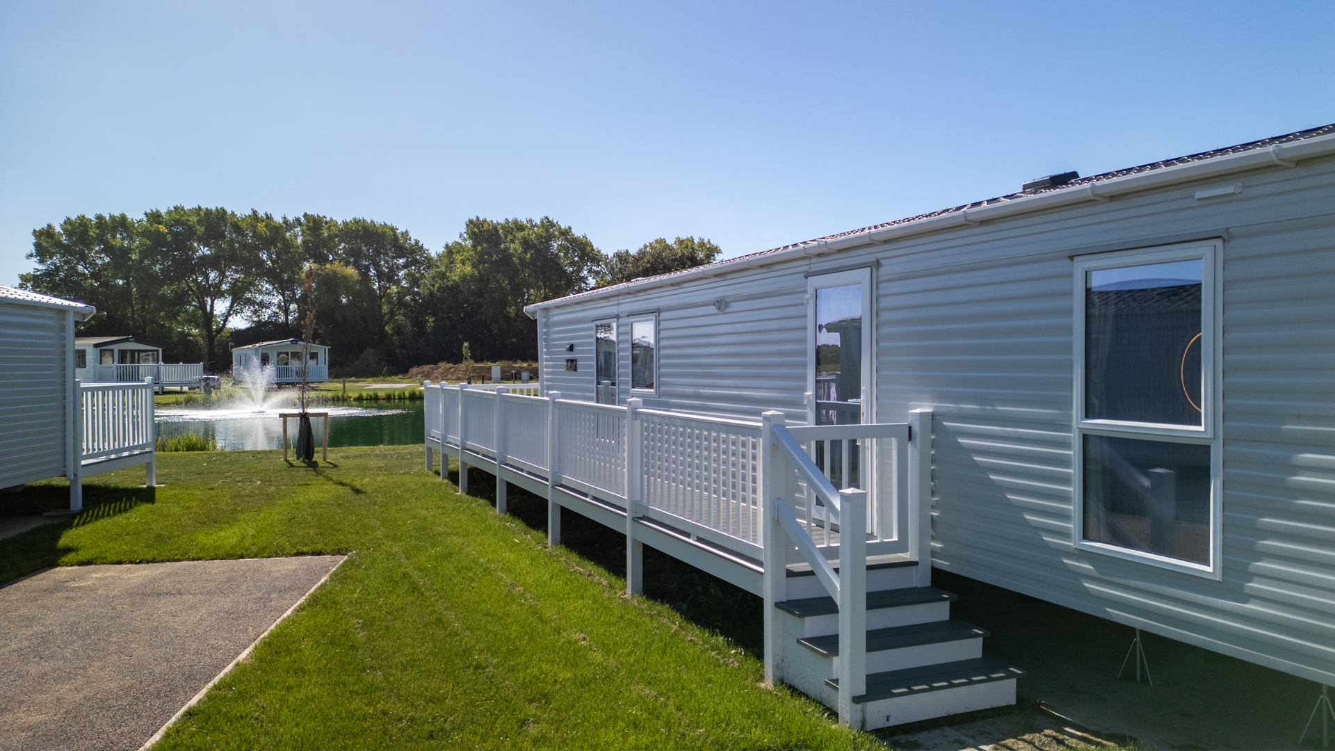 WM32-2026-Willerby-Buxton-40x12-2B-Small-7