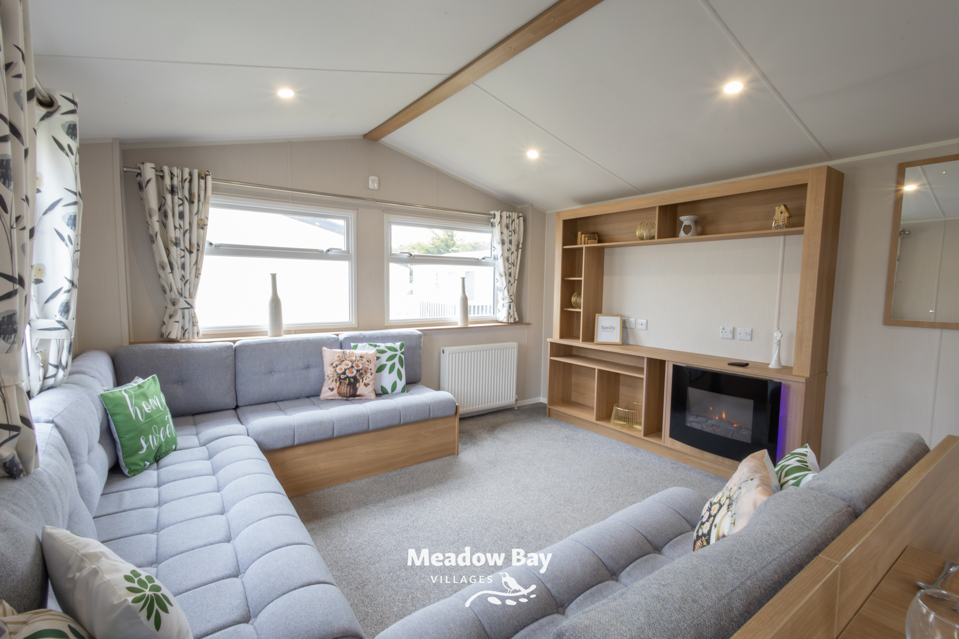 F35-2021-Willerby-Kelston-36x12-2B-Small-wm-4