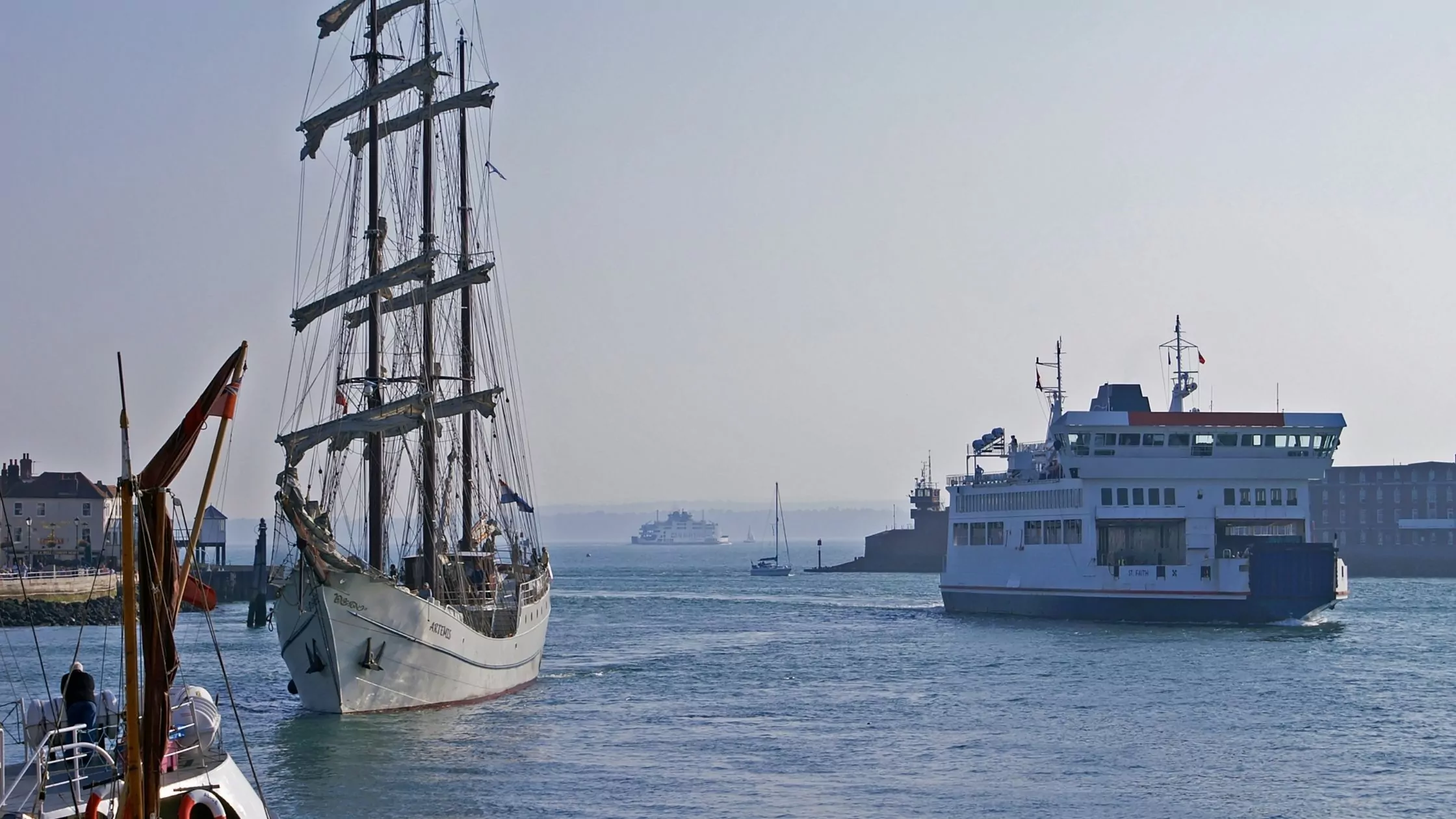 Hayling Ferry Arriving Into Portsmouth